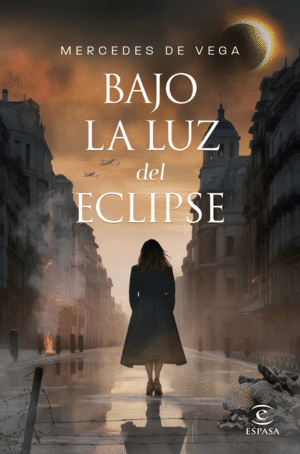 BAJO LA LUZ DEL ECLIPSE